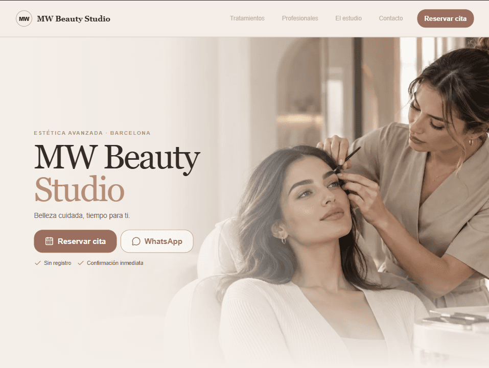 Web pública de MW Beauty Studio con botón de reserva